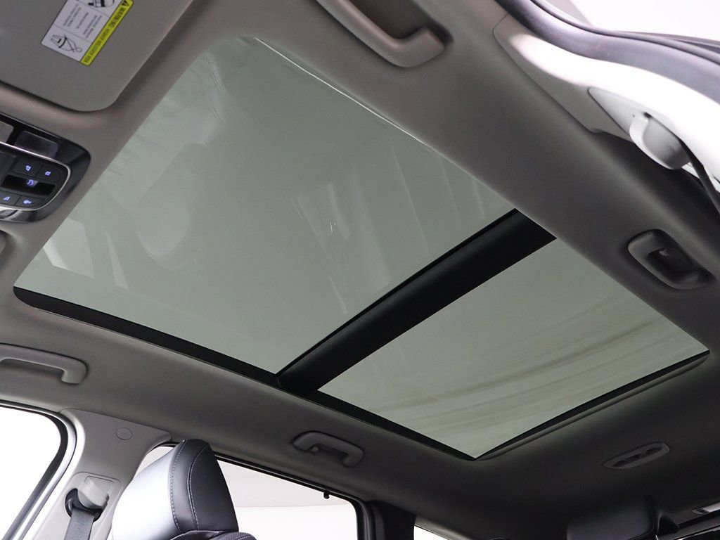 Used 2023 Hyundai Santa Fe SEL w/ Premium Package image 20