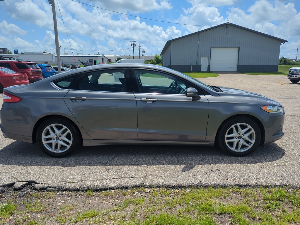 Used 2014 Ford Fusion SE image 8