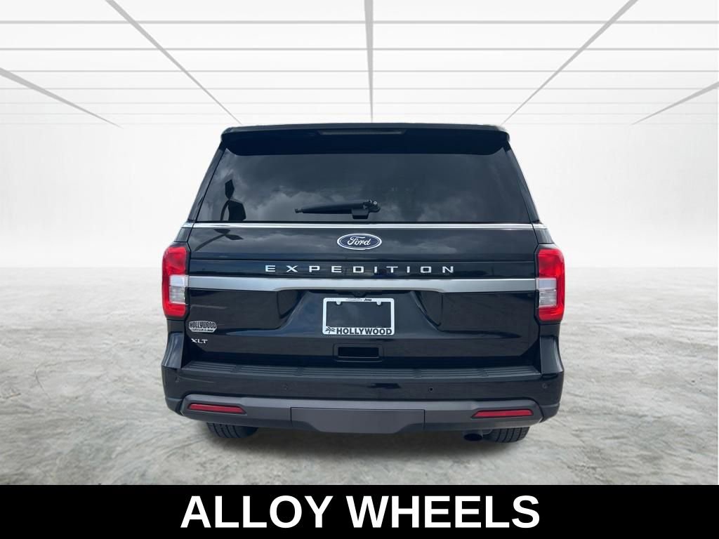 Used 2024 Ford Expedition XLT image 6