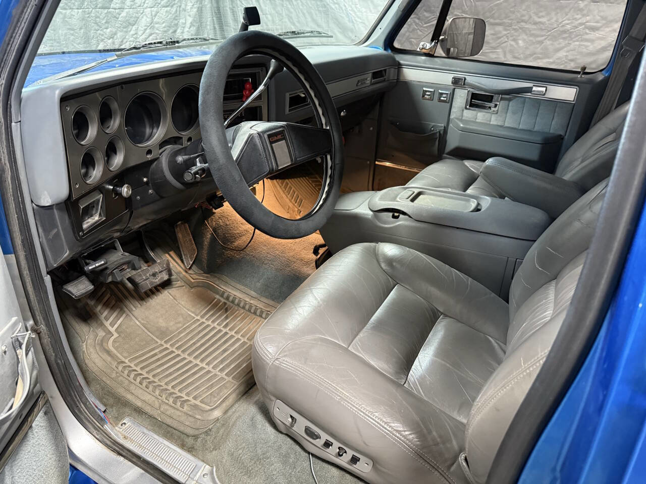 Used 1987 GMC Suburban 2WD image 14