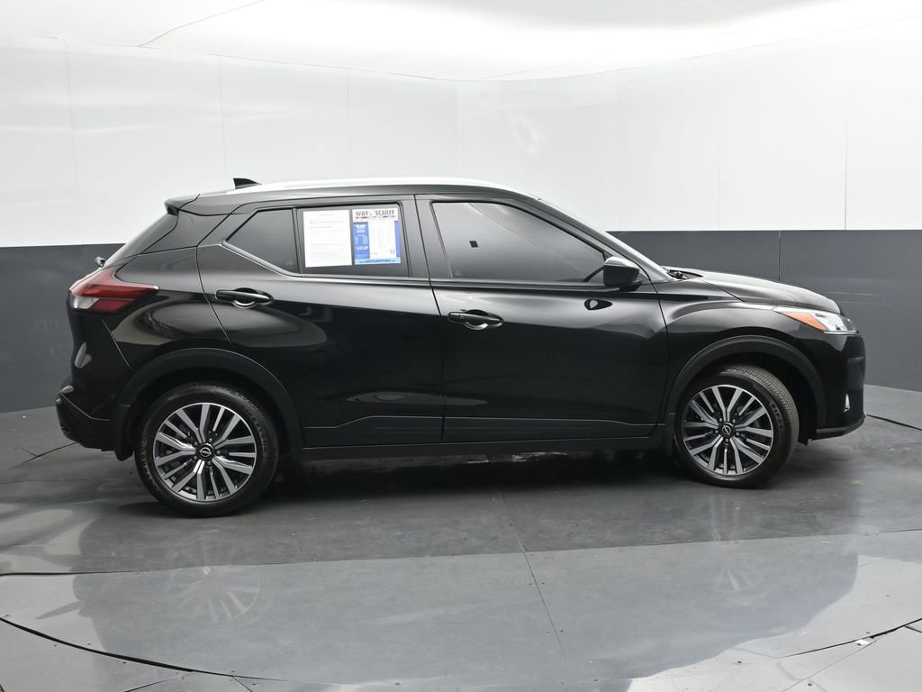 Used 2024 Nissan Kicks SV FWD image 6