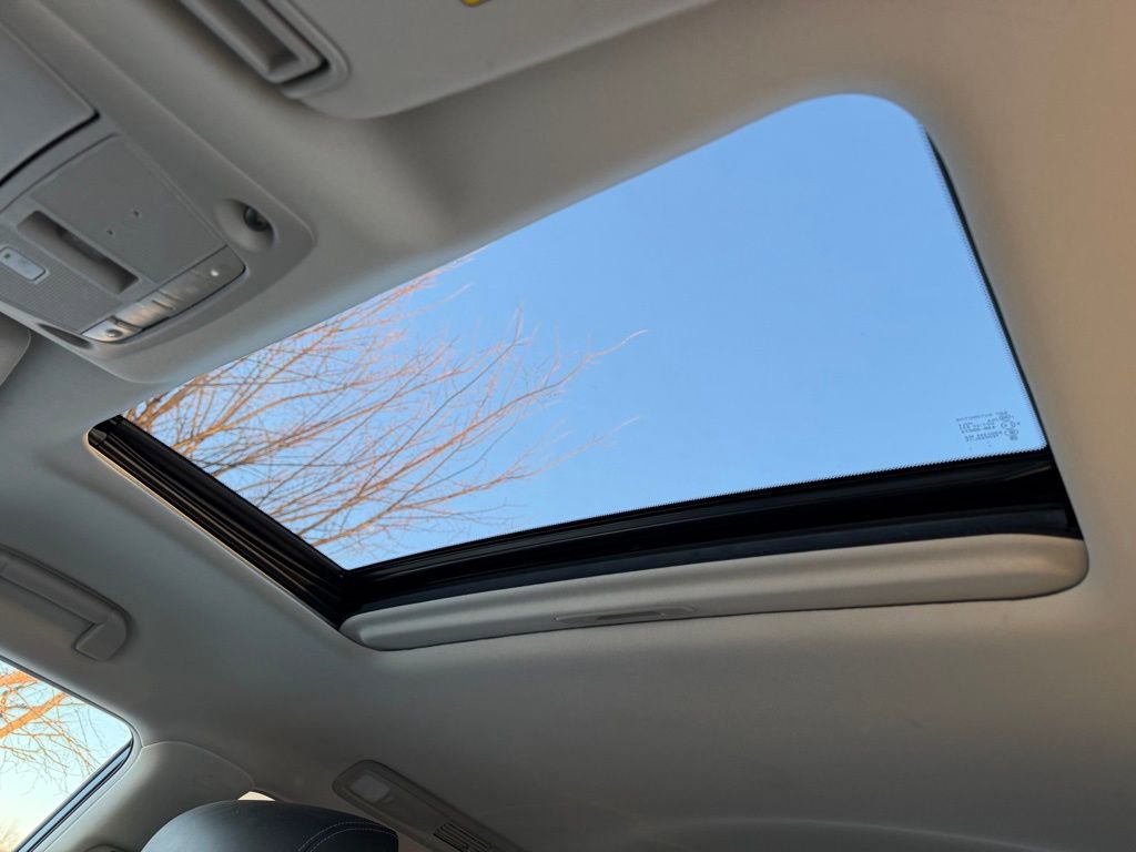 Used 2023 Nissan Armada Platinum w/ Captain's Chairs Package image 22