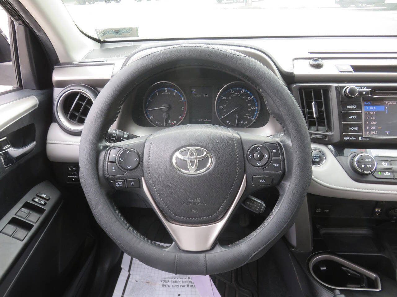 Used 2018 Toyota RAV4 XLE w/ Plus Extra Value Package AWD/4WD image 14