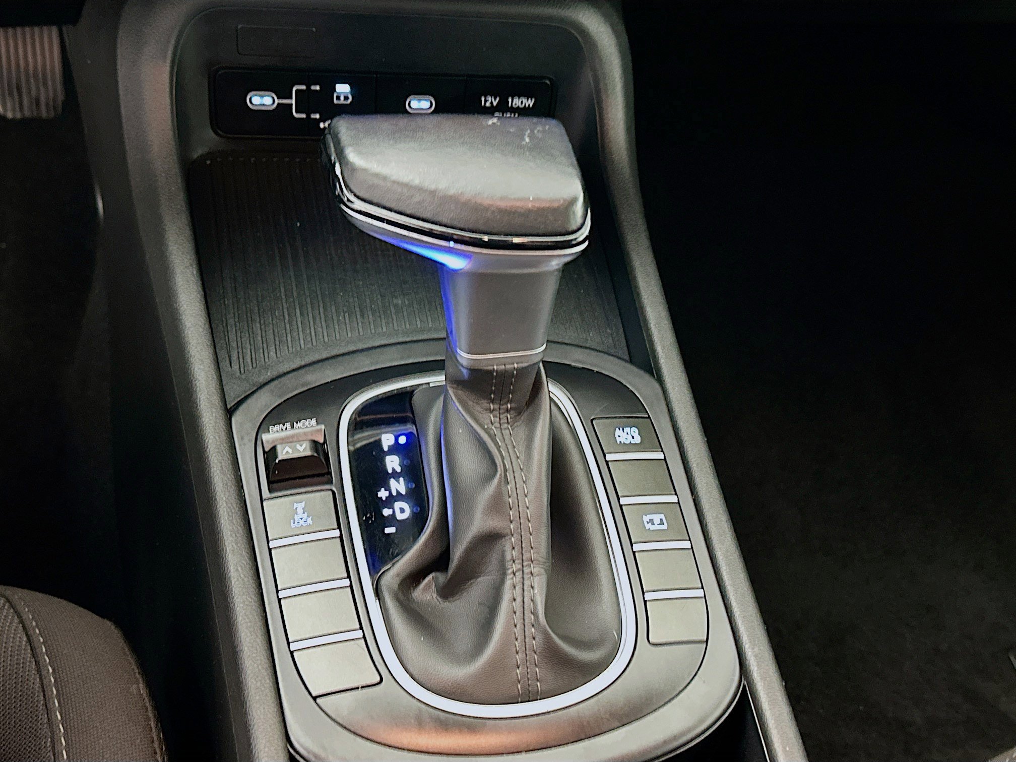 Used 2025 Hyundai Kona SEL image 24