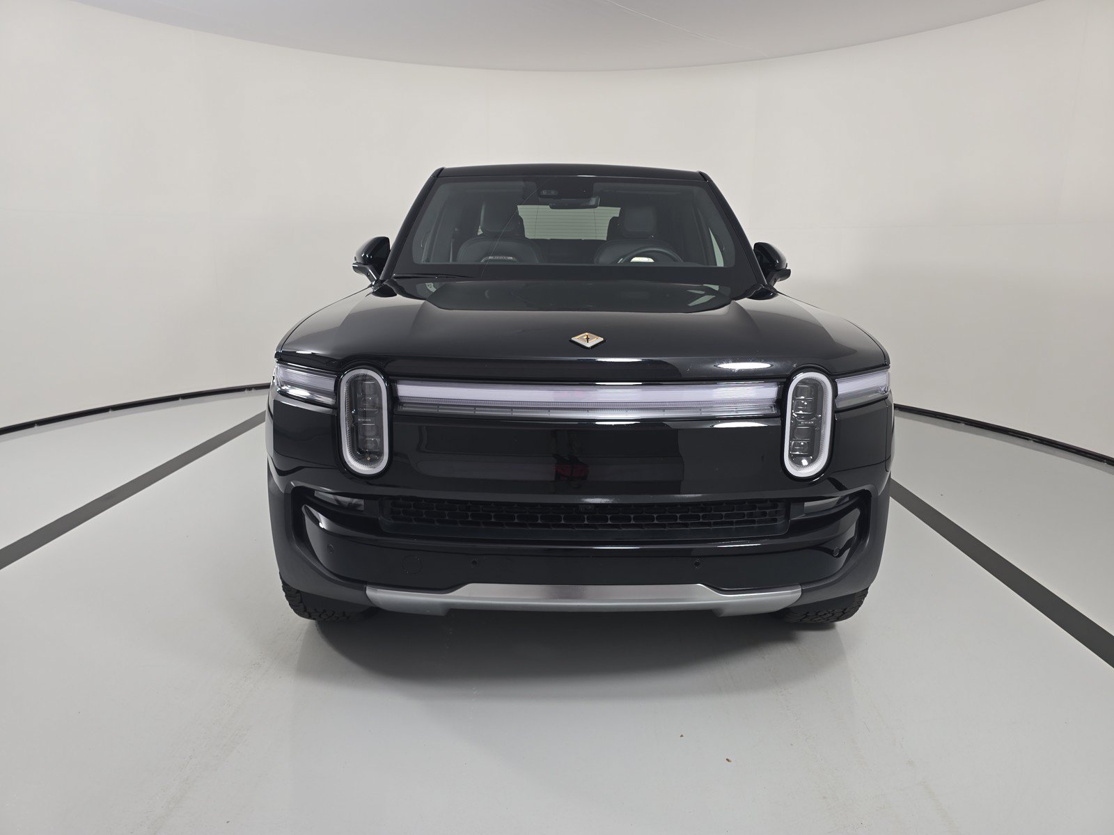 Used 2025 Rivian R1T Adventure AWD/4WD image 8