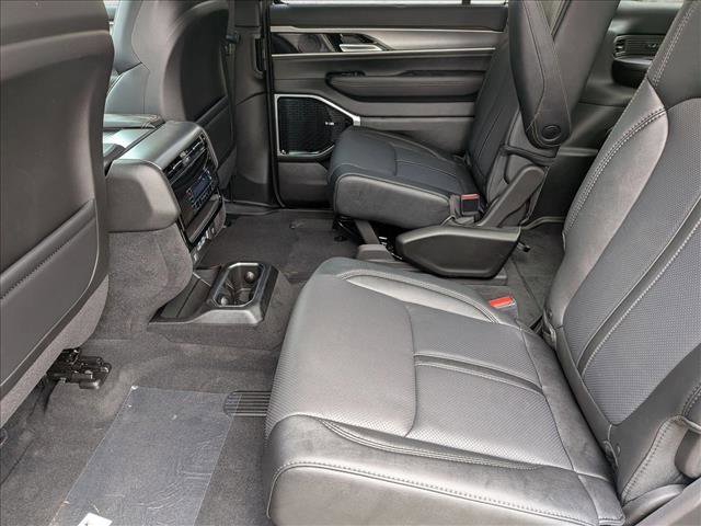New 2026 Jeep Grand Wagoneer Limited AWD/4WD image 17
