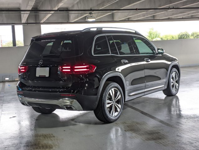 Used 2025 Mercedes-Benz GLB 250 image 8