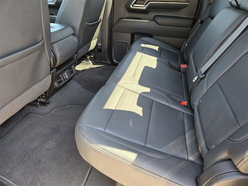 Used 2024 GMC Sierra 1500 SLT image 30