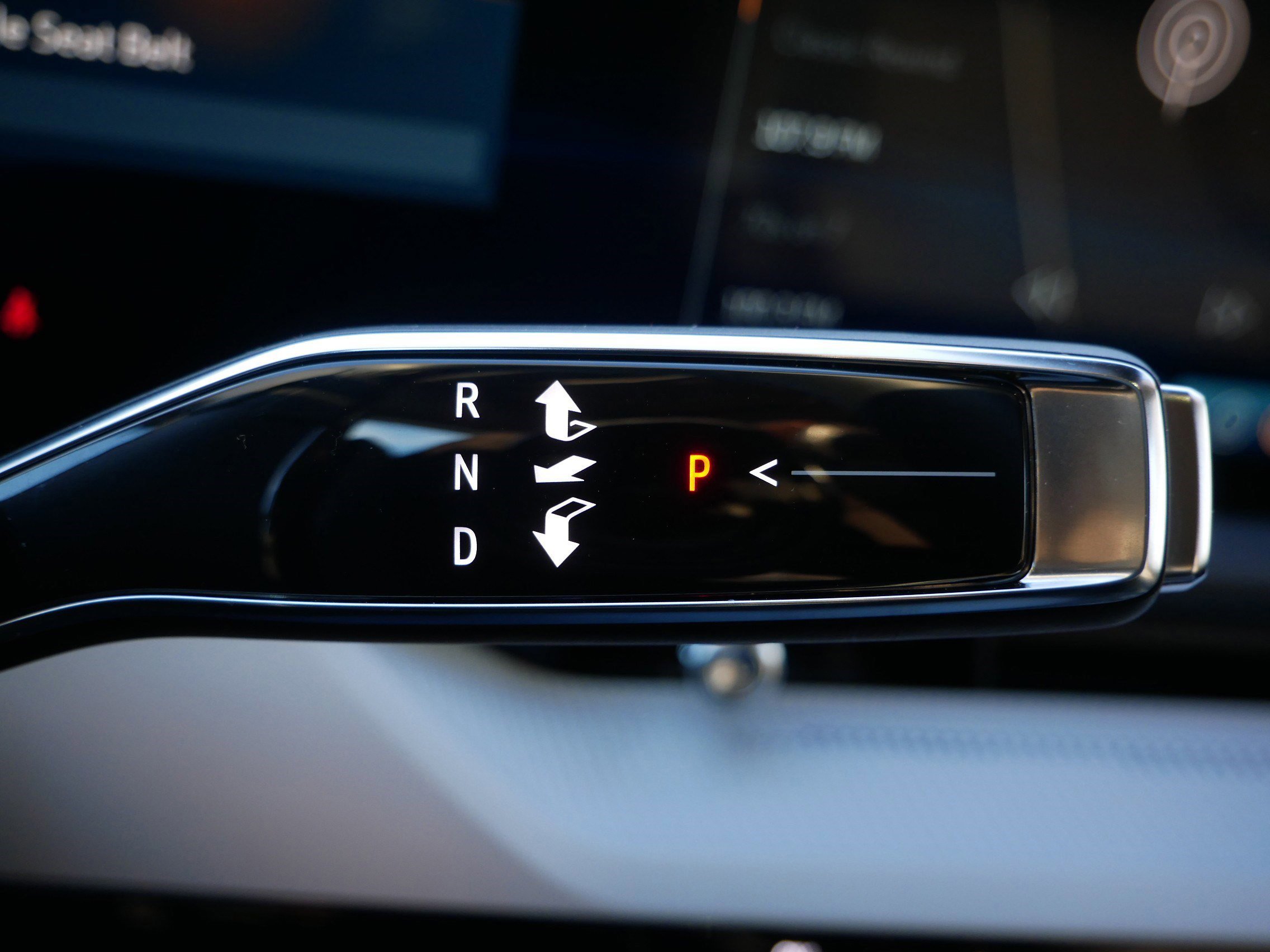 Used 2025 Cadillac Optiq Sport 2 w/ LPO, Floor Liner Package image 21