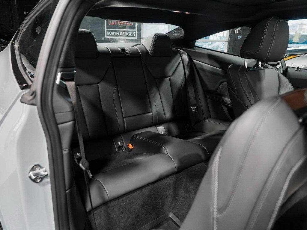 Used 2024 BMW 440i xDrive Coupe w/ Premium Package image 31