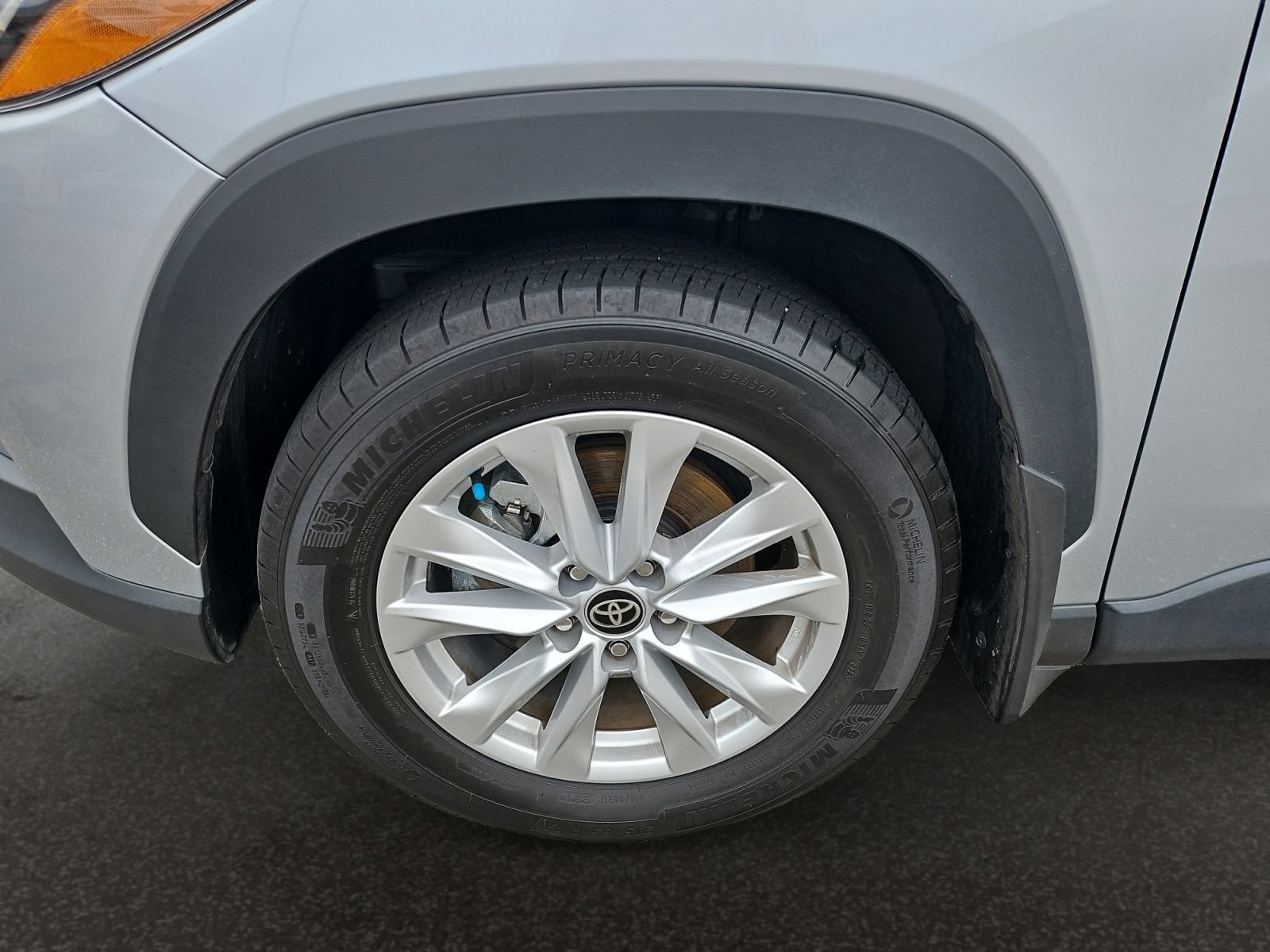 Used 2023 Toyota Corolla Cross LE w/ Moonroof Package FWD image 40