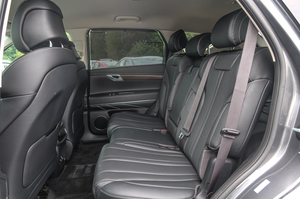 Used 2023 Genesis GV80 2.5T AWD/4WD image 22