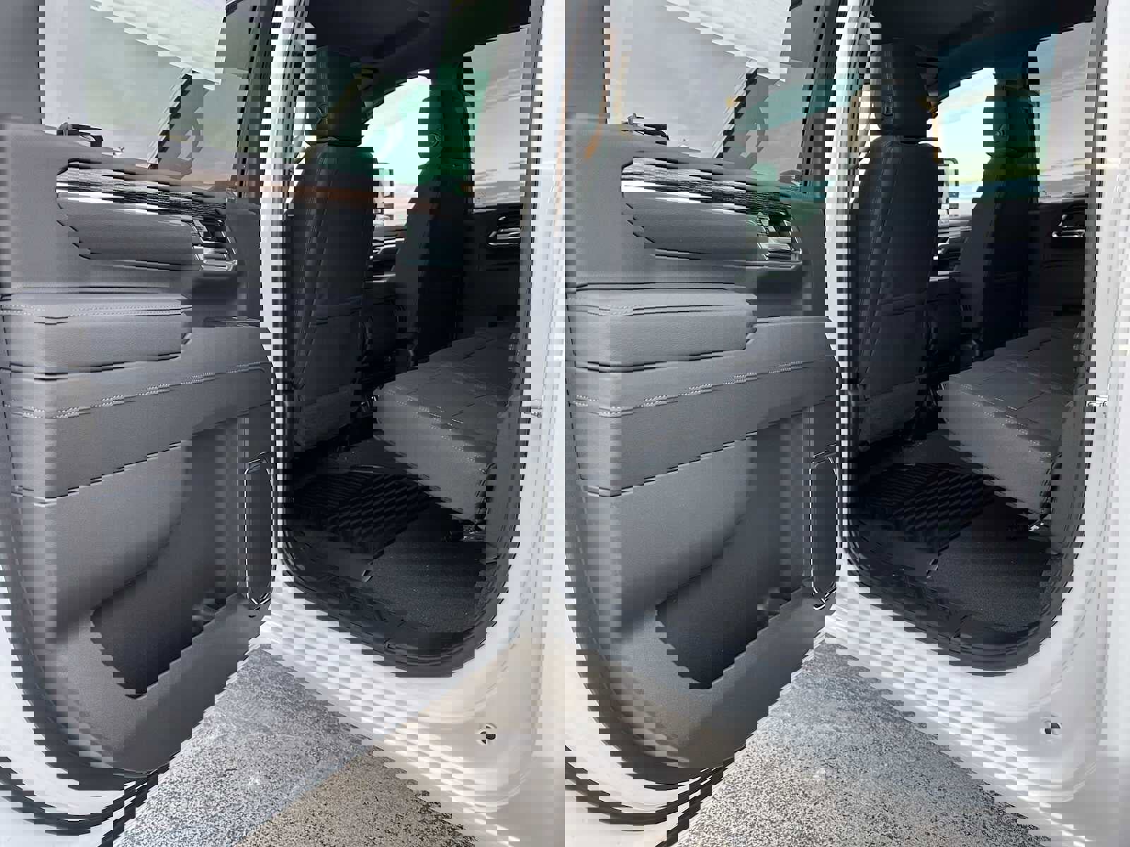 New 2026 GMC Sierra 2500 SLE w/ SLE Convenience Package image 15