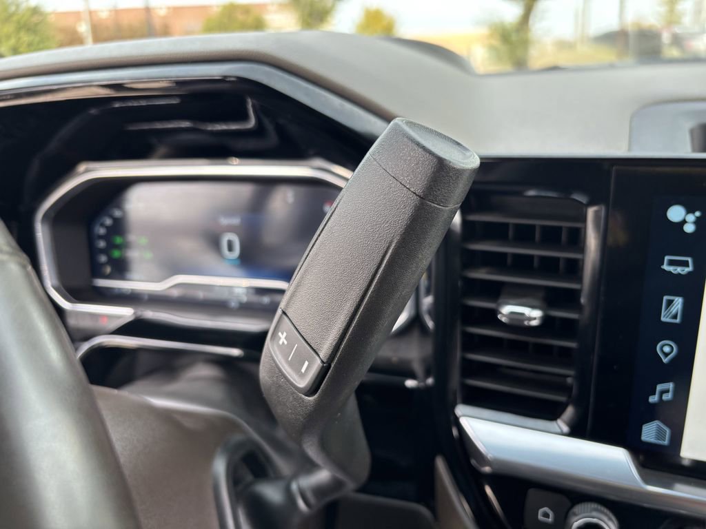 Used 2024 Chevrolet Silverado 2500 LTZ w/ LTZ Convenience Package image 16