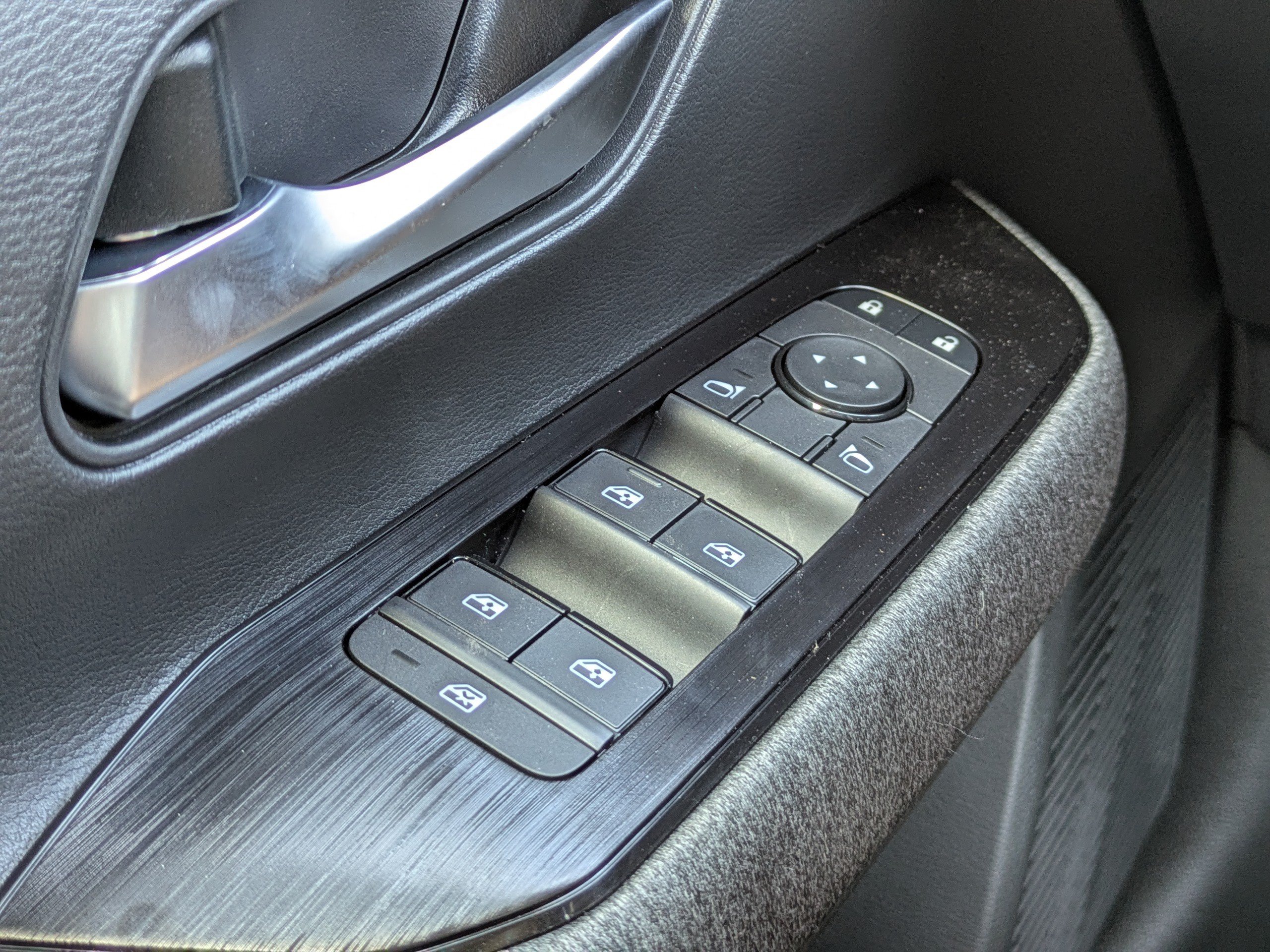 New 2026 Nissan Kicks SV w/ SV Premium Package FWD image 25
