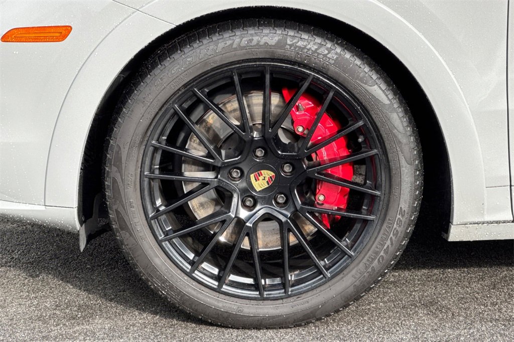 Used 2021 Porsche Cayenne GTS image 34
