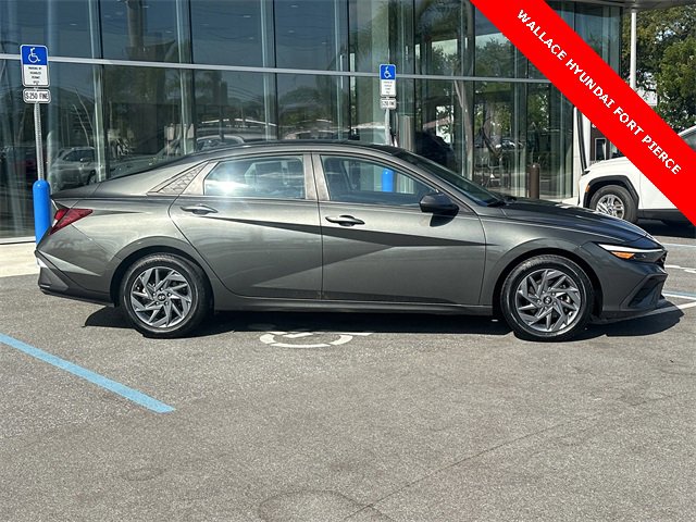 Used 2024 Hyundai Elantra SEL image 5