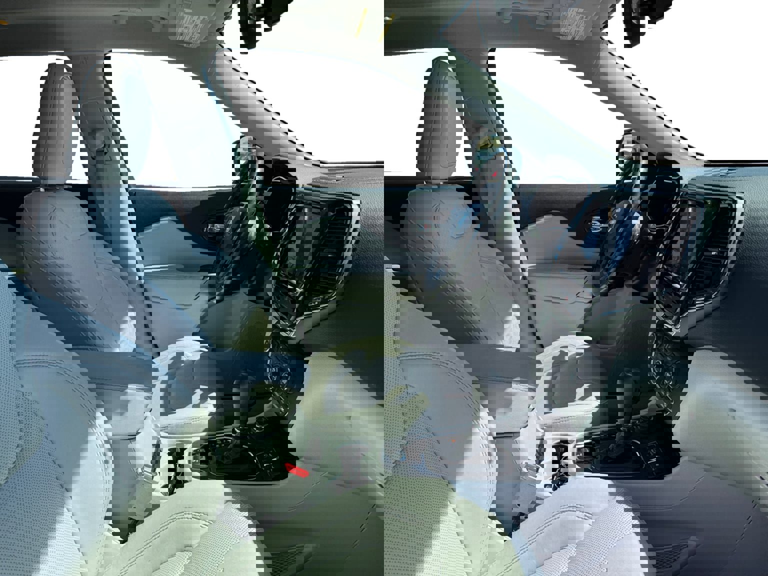 Used 2019 Jeep Cherokee Limited image 17