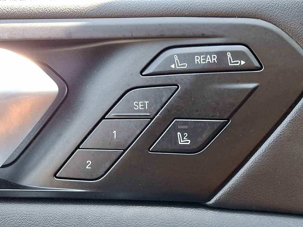 Used 2026 BMW X7 xDrive40i AWD/4WD image 30
