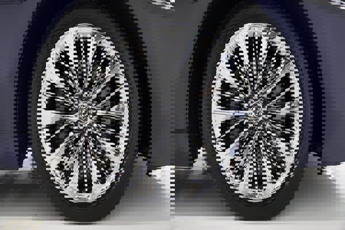 Used 2019 Lexus LS 500 AWD image 81