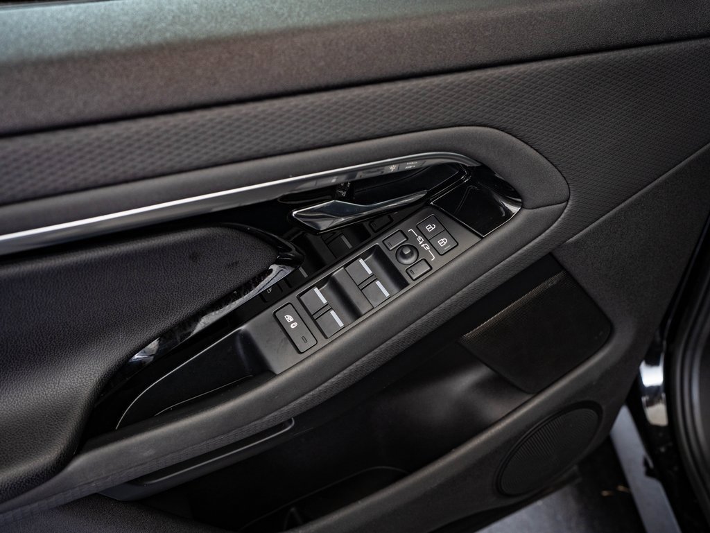 Used 2023 Land Rover Range Rover Evoque S image 22