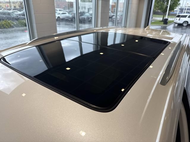 Certified 2024 Cadillac XT6 Premium Luxury w/ LPO, Floor Liner Package AWD/4WD image 13