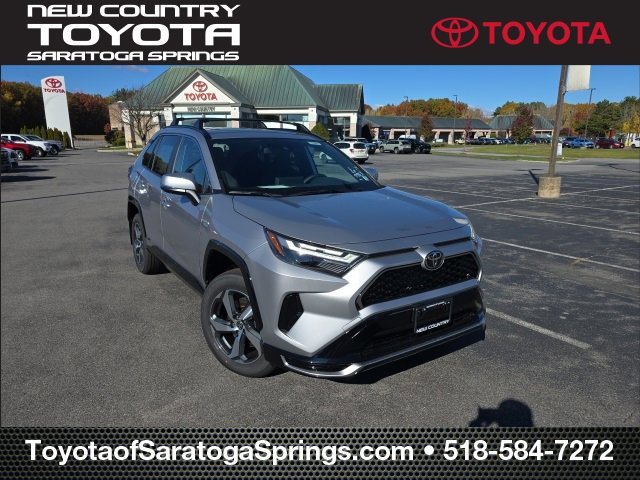 New 2025 Toyota RAV4 SE