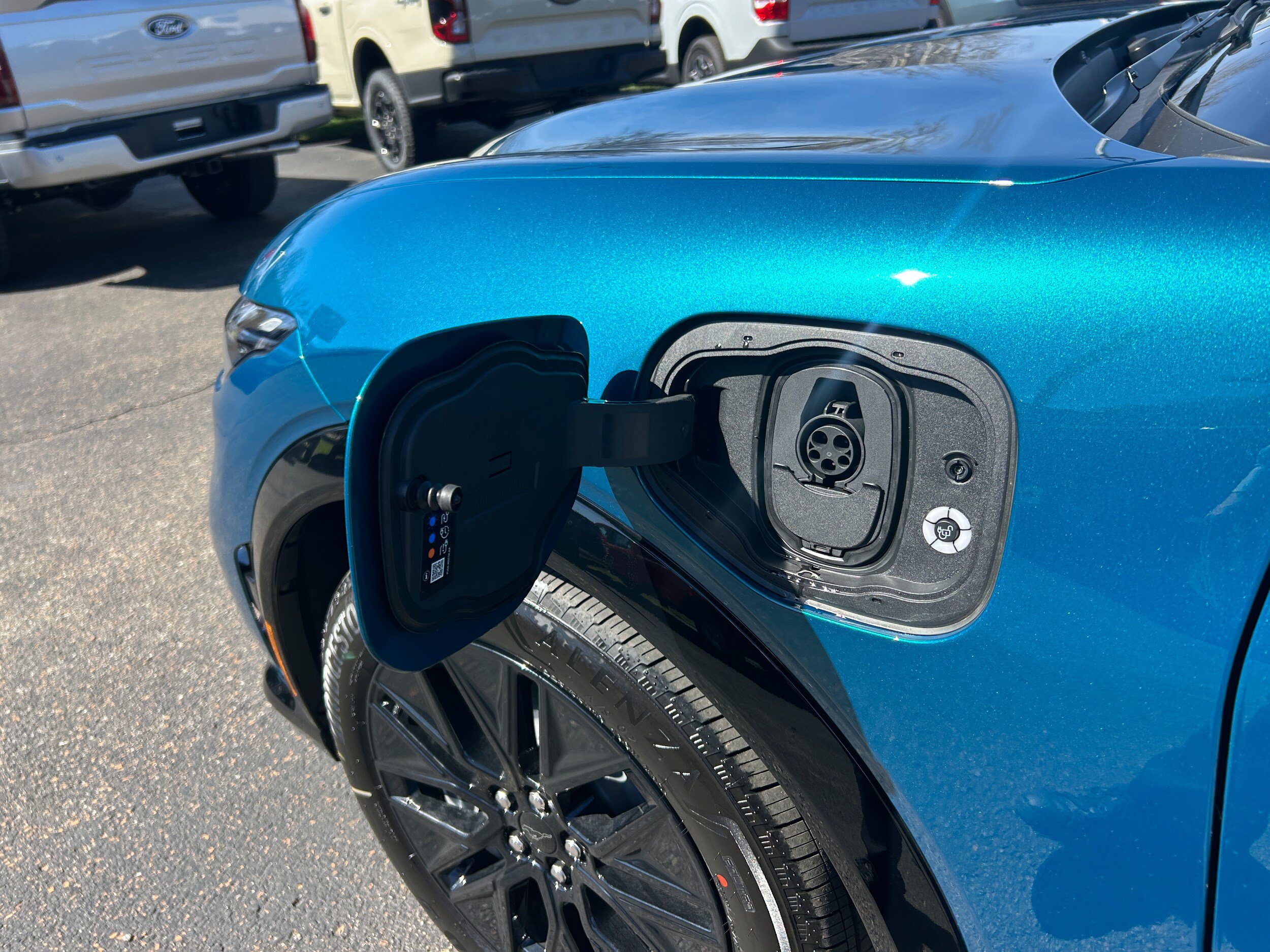 New 2026 Ford Mustang Mach-E Premium w/ Sport Appearance Package AWD/4WD image 25