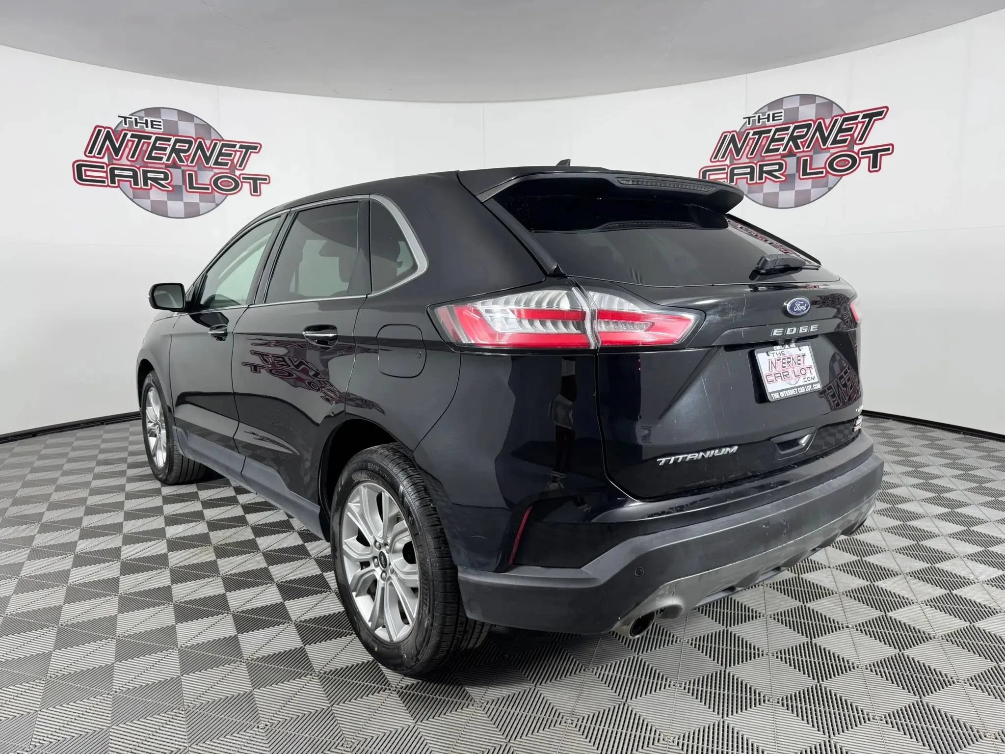 Used 2023 Ford Edge Titanium AWD/4WD image 5