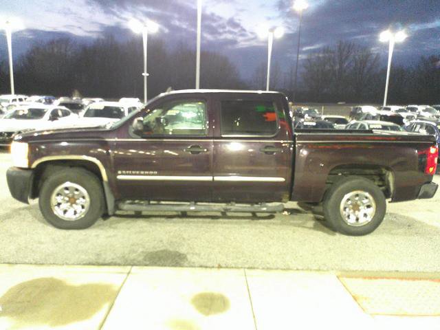 Used 2008 Chevrolet Silverado 1500 W/T w/ Towing Package image 3