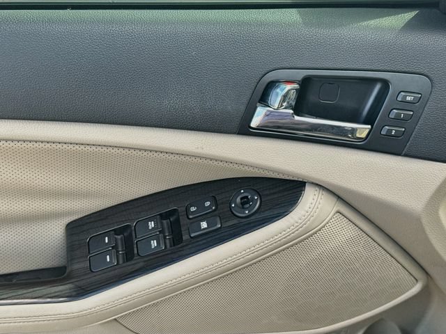 Used 2011 Kia Optima EX w/ Premium Pkg FWD image 16