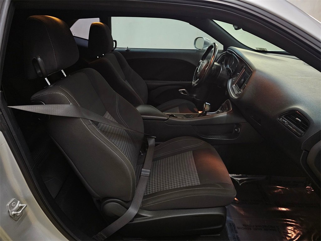 Used 2020 Dodge Challenger SXT w/ Driver Convenience Group image 11