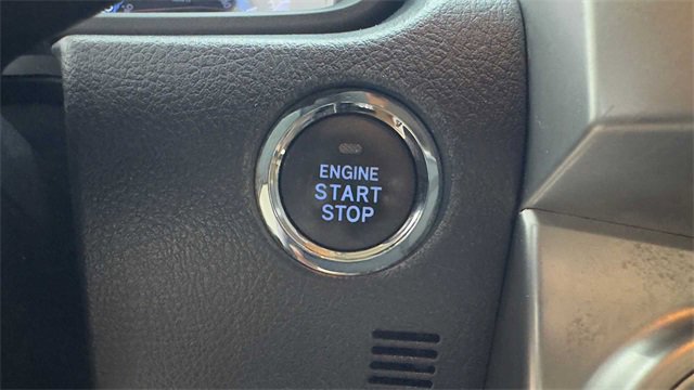 Used 2015 Toyota 4Runner Limited image 21