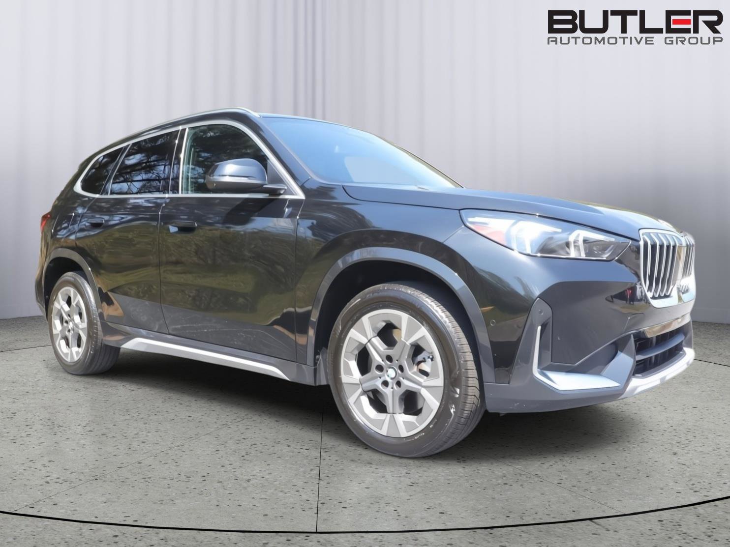 Used 2025 BMW X1 xDrive28i w/ Premium Package image 9