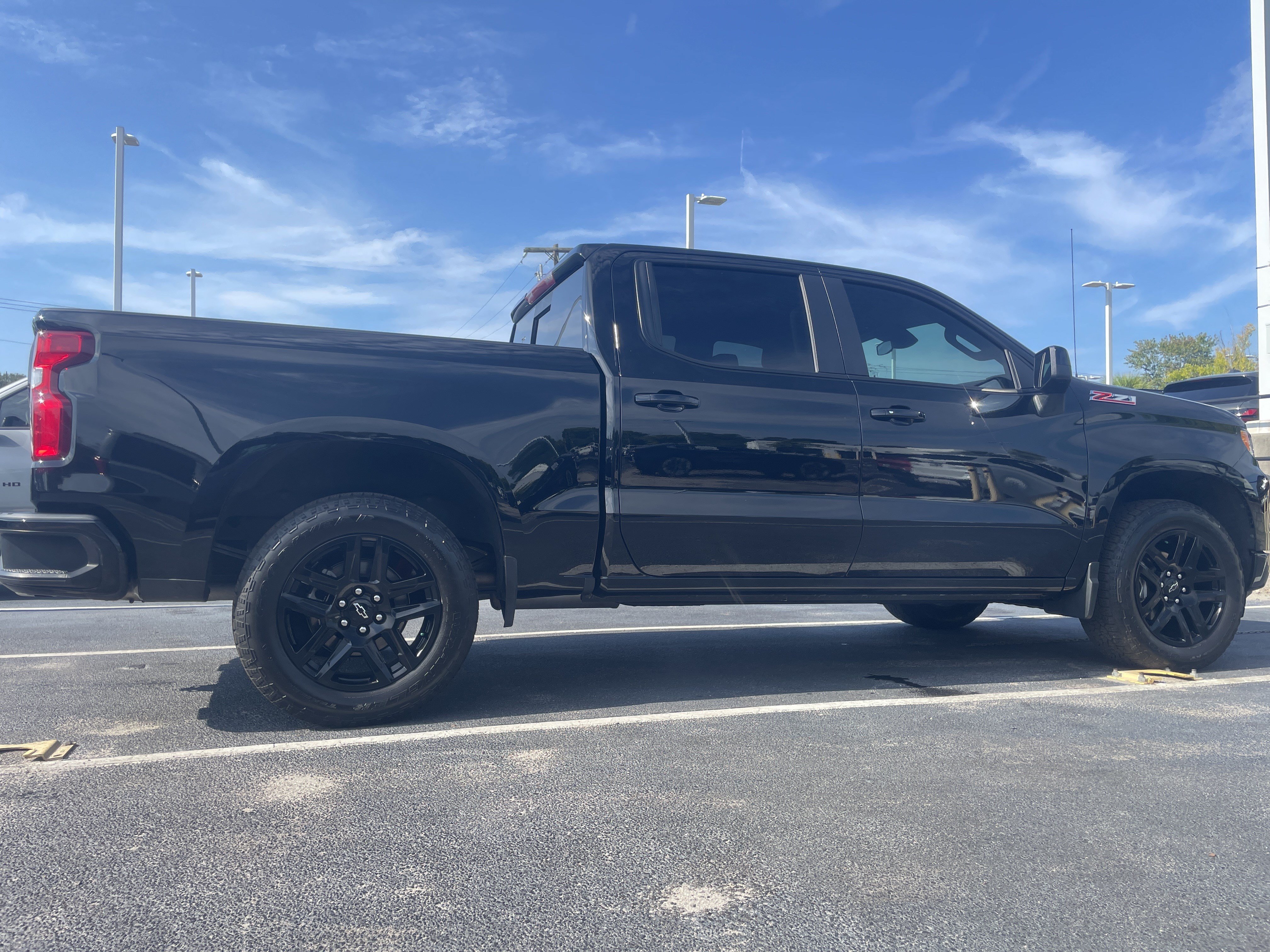 Used 2025 Chevrolet Silverado 1500 RST AWD/4WD image 13
