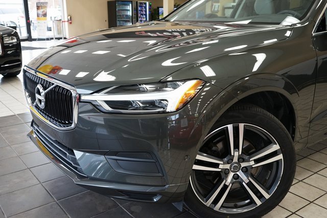 Used 2019 Volvo XC60 T5 Momentum w/ Multimedia Package image 23
