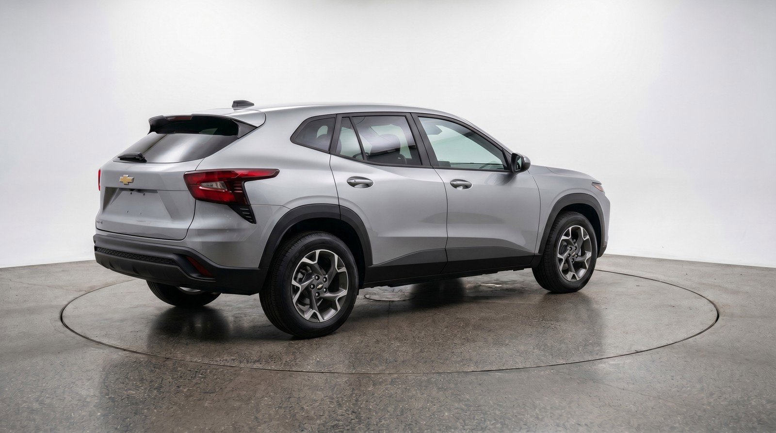 Used 2025 Chevrolet Trax LT FWD image 7