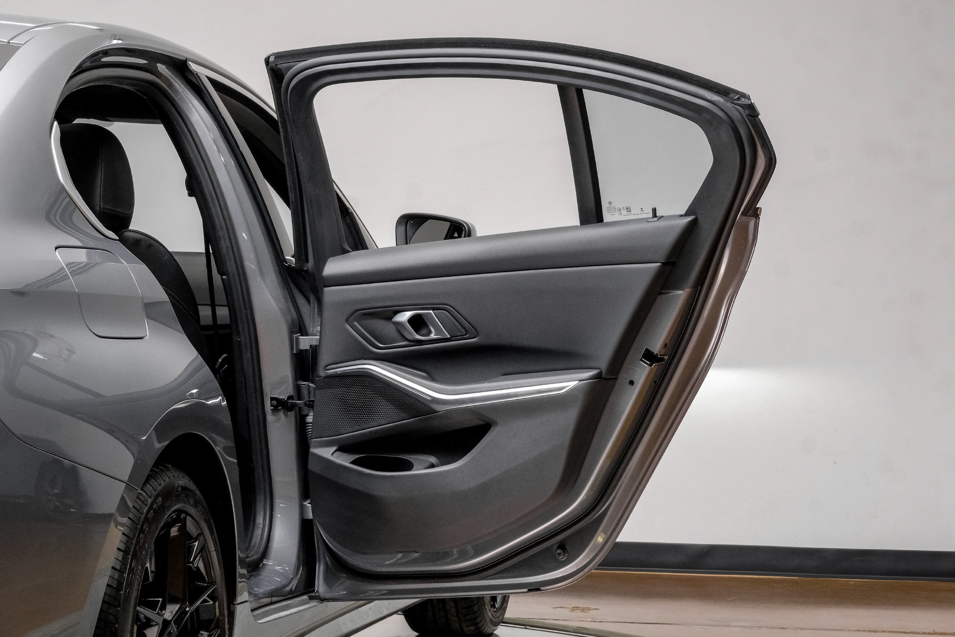 Used 2025 BMW 330i Sedan RWD image 50
