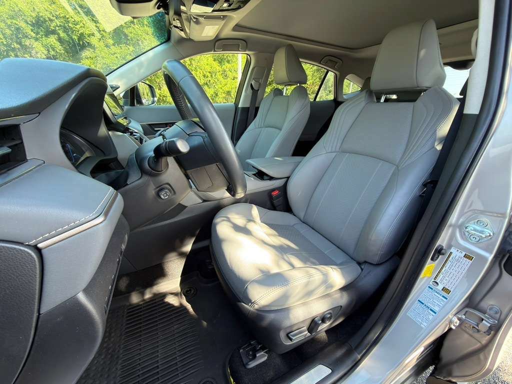 Used 2022 Toyota Venza Limited w/ Advanced Technology Package AWD/4WD image 12