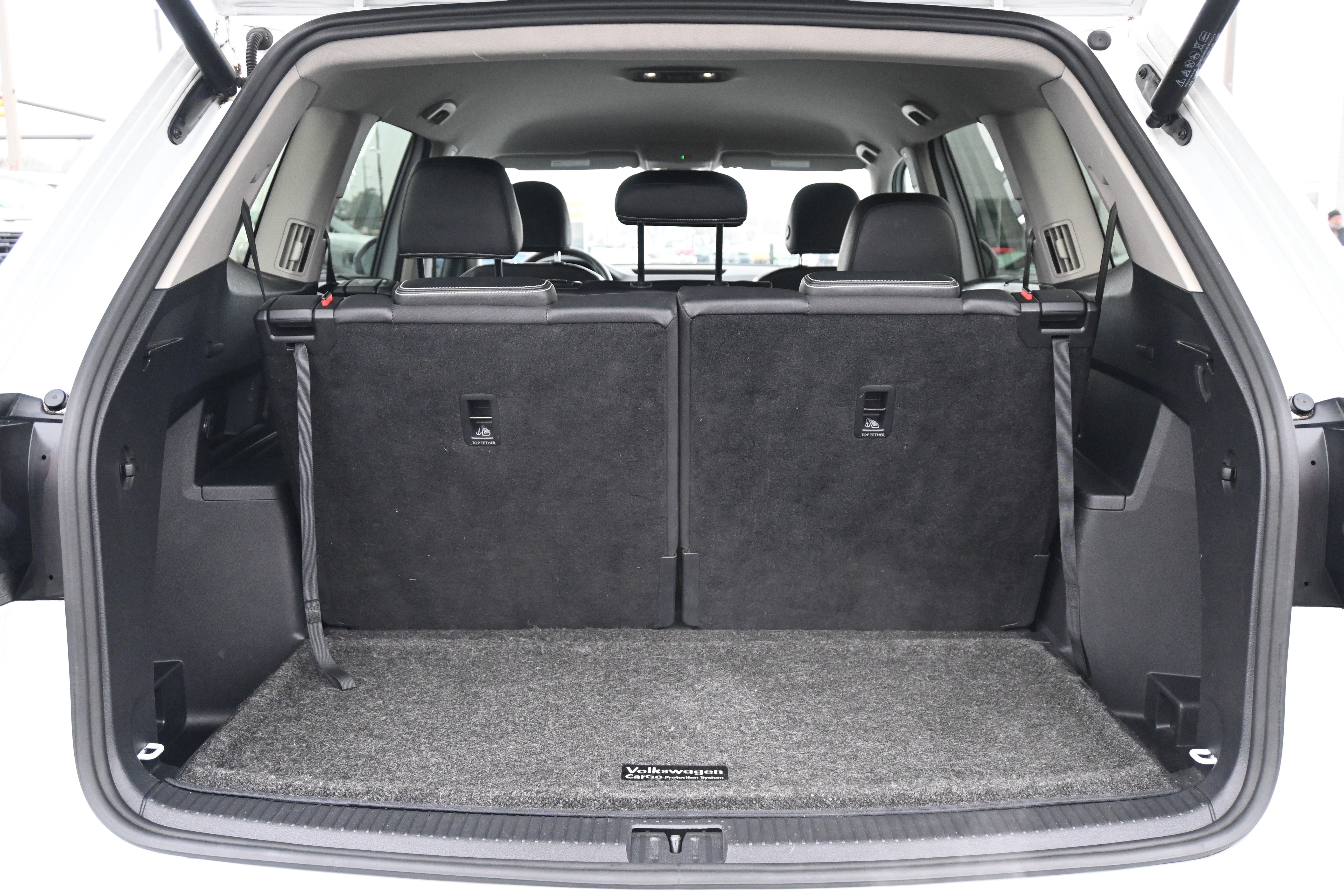 Used 2023 Volkswagen Atlas SE w/ Black Wheel Package image 34