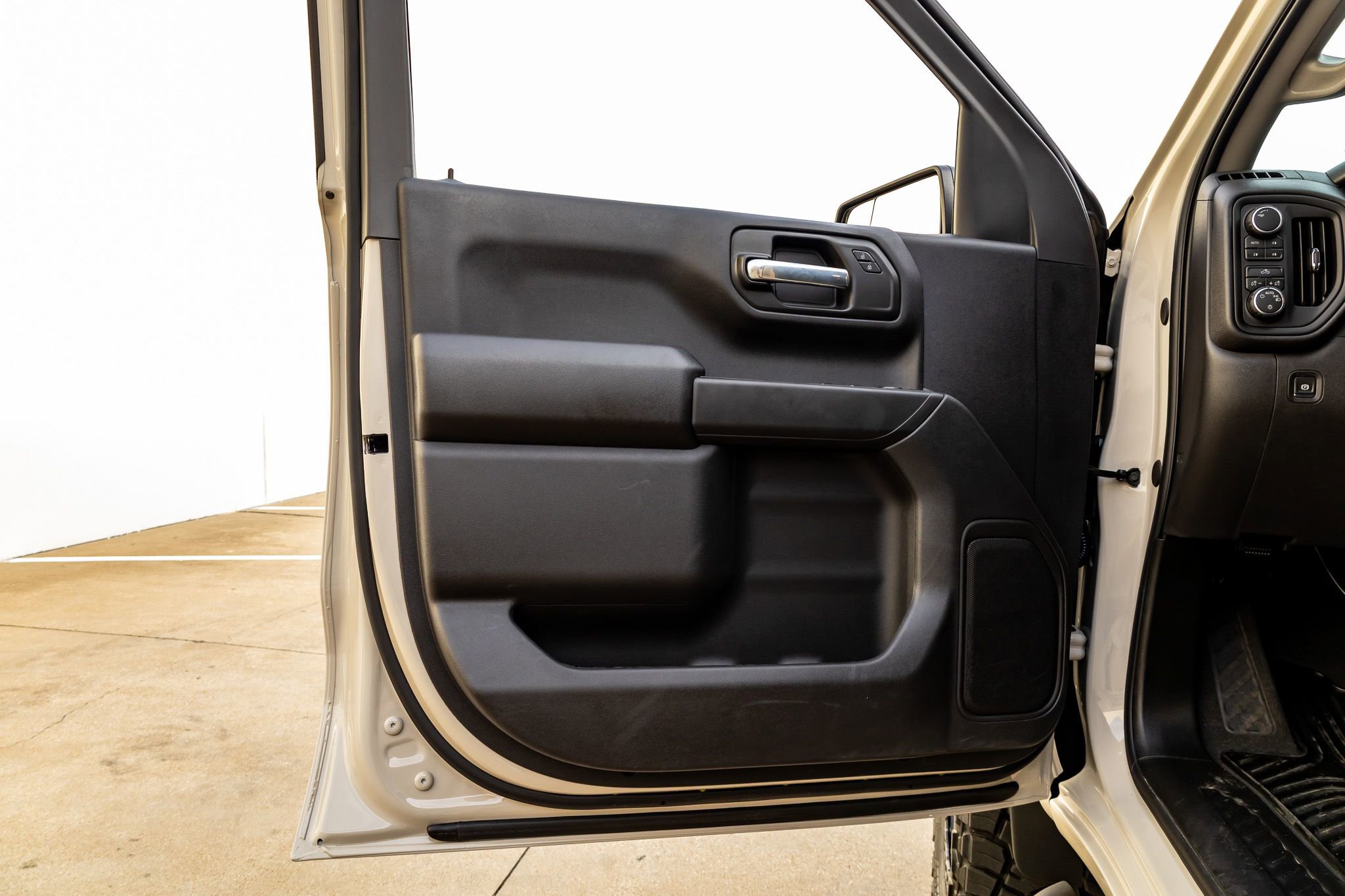 Used 2026 Chevrolet Silverado 1500 Custom Trail Boss image 36