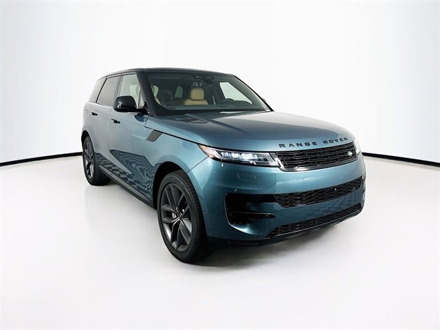 Used 2025 Land Rover Range Rover Sport SE image 3