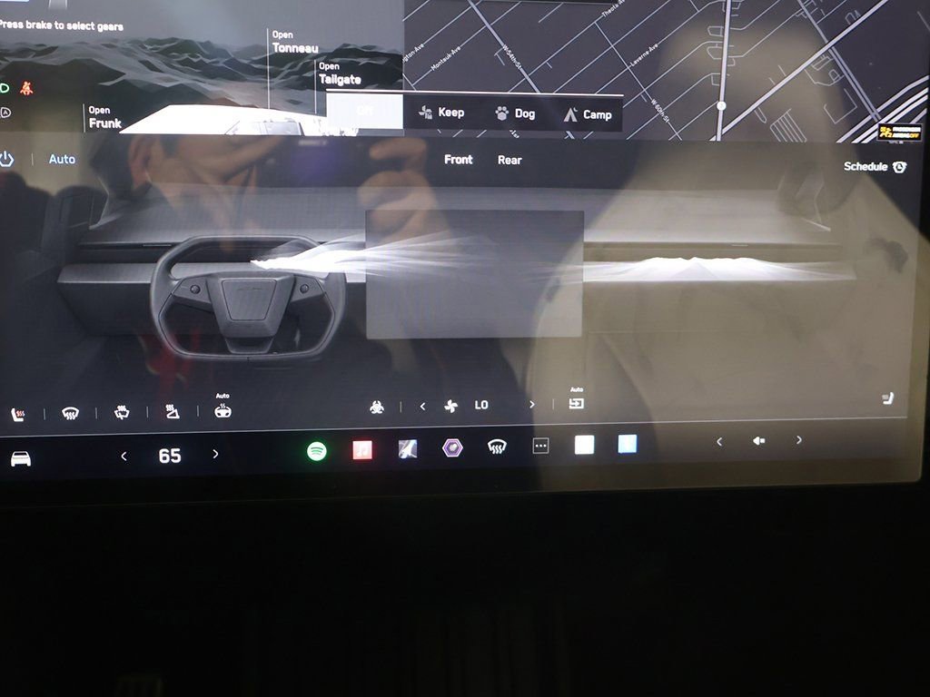 Used 2024 Tesla Cybertruck AWD Crew Cab image 49