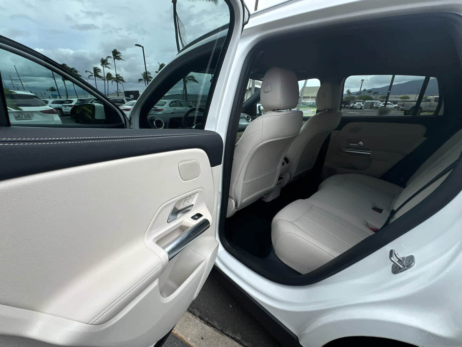 Used 2025 Mercedes-Benz GLA 250 image 13