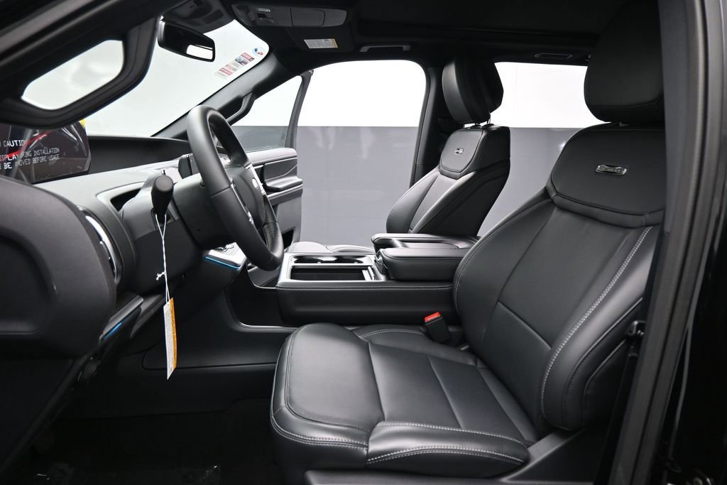 New 2026 Ford Expedition Max Platinum w/ Stealth Appearance Package AWD/4WD image 9