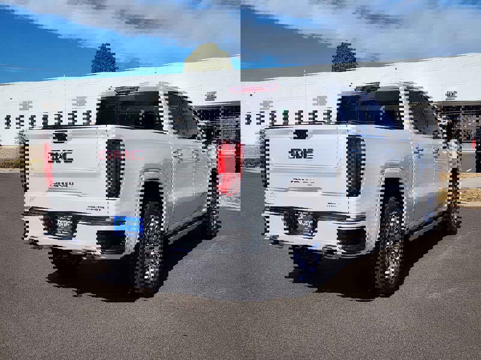 Used 2023 GMC Sierra 1500 Denali w/ Denali Reserve Package image 3