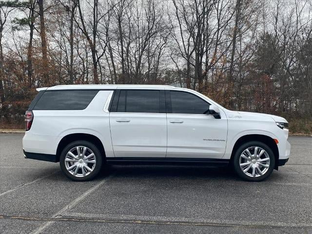 Used 2022 Chevrolet Suburban High Country AWD/4WD image 2