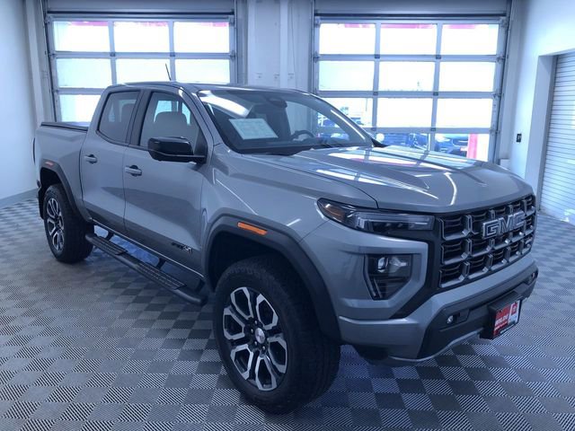 Used 2024 GMC Canyon AT4 w/ Technology Package image 7