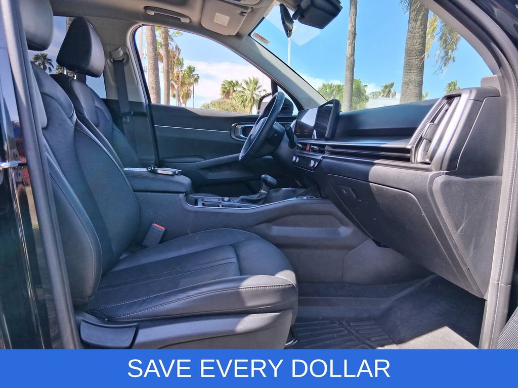 Used 2024 Kia Sorento S w/ Panoramic Sunroof Package FWD image 16