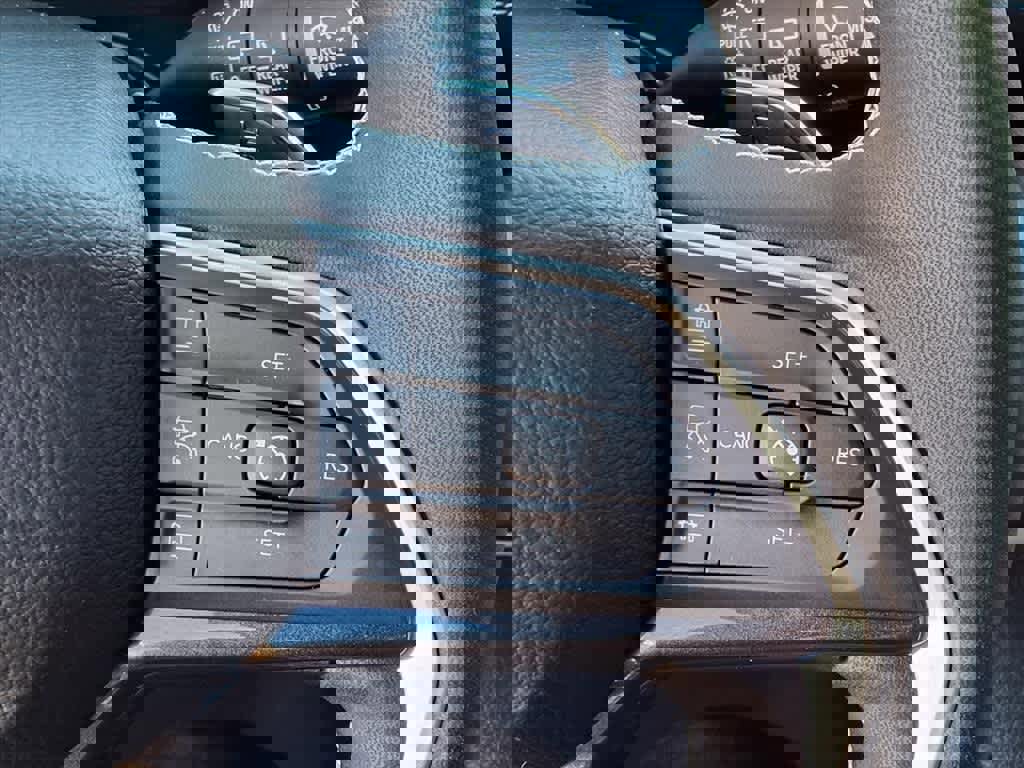 Used 2023 Jeep Grand Cherokee Laredo w/ Luxury Tech Group I image 19